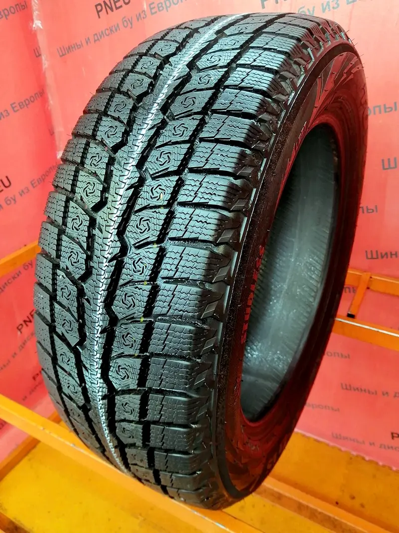 Б/у шина 215/60 R17 Toyo Observe GSi-6 LS