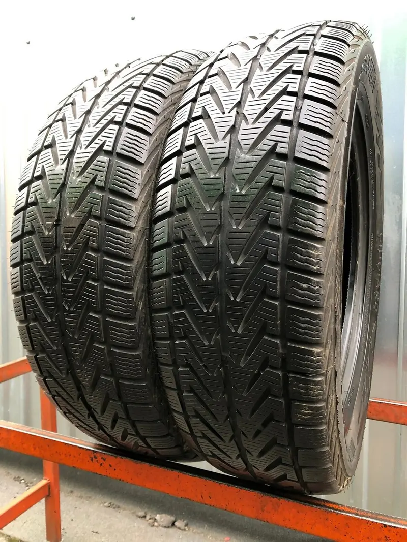 Пара б/у шин 215/60 R17 Vredestein Wintrac 4 Xtreme