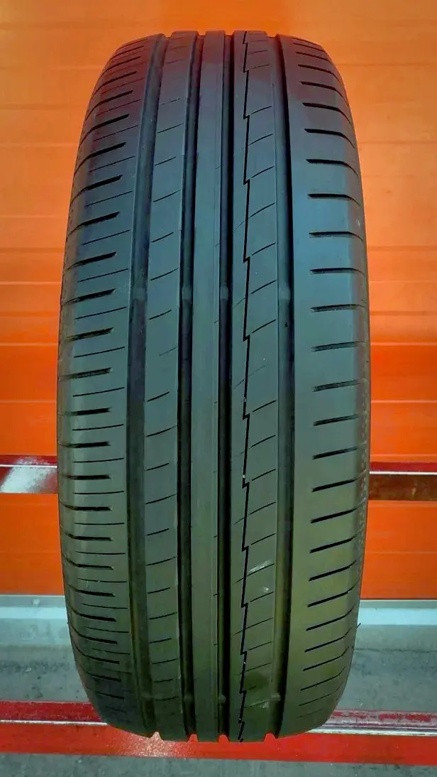 Б/у шина 215/60 R17 Yokohama BlueEarth AE50