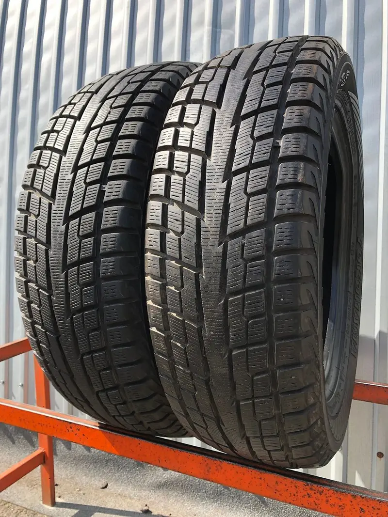 Пара б/у шин 215/60 R17 Yokohama Geolandar I/T-S G073