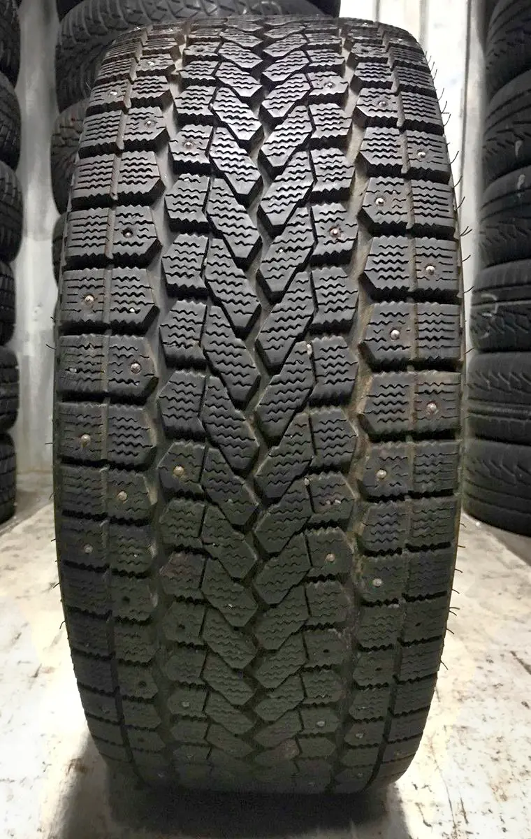 Б/у шина 215/60 R17 Yokohama Ice Guard F700