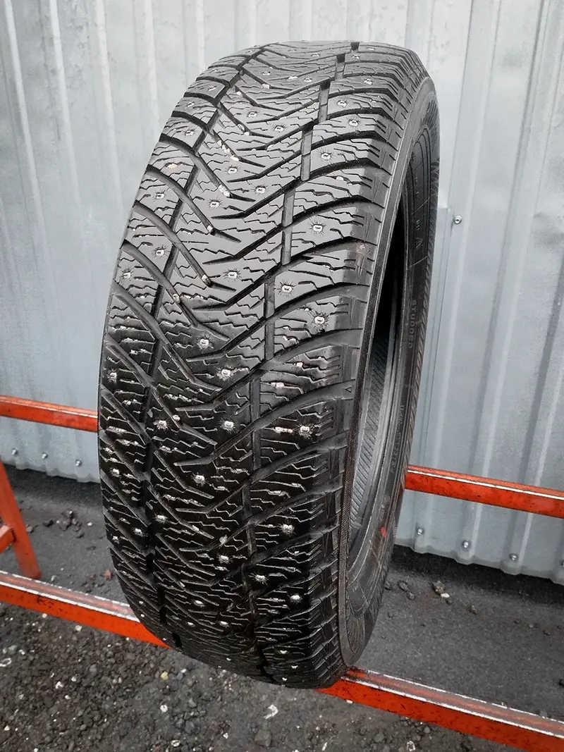Б/у шина 215/60 R17 Yokohama Ice Guard IG65