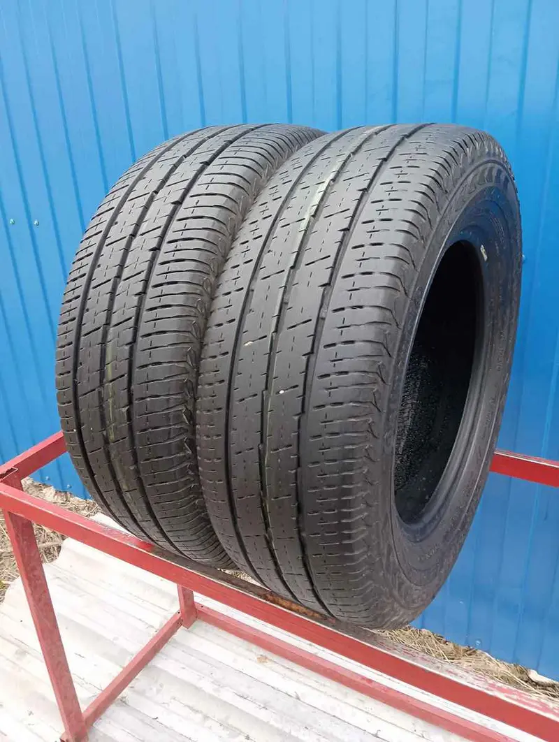 Пара б/у шин 215/65 R15 Continental VancoContact2, фото 1