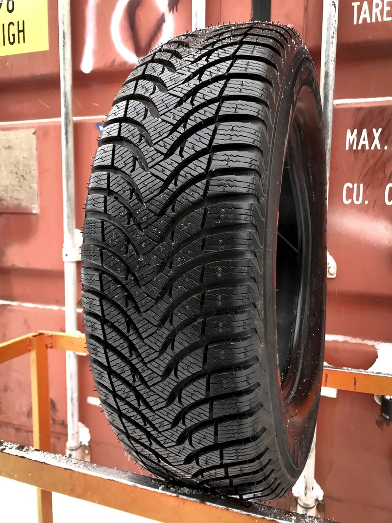 Б/у шина 215/65 R15 Michelin Alpin A4