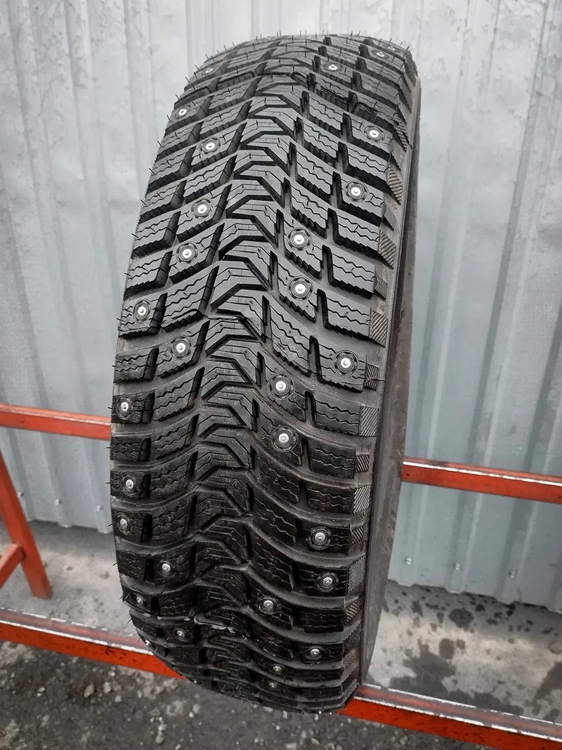 Б/у шина 215/65 R15 Michelin X-Ice North 3