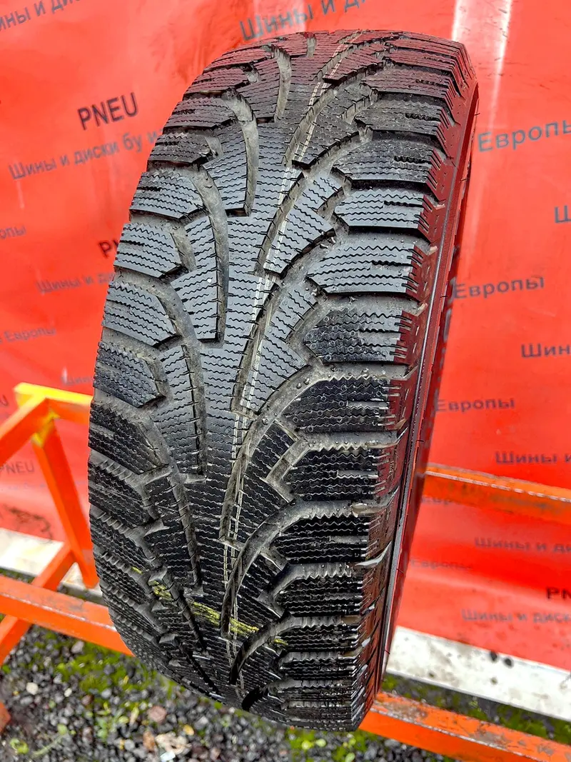 Б/у шина 215/65 R15 Nokian Hakkapeliitta RSi