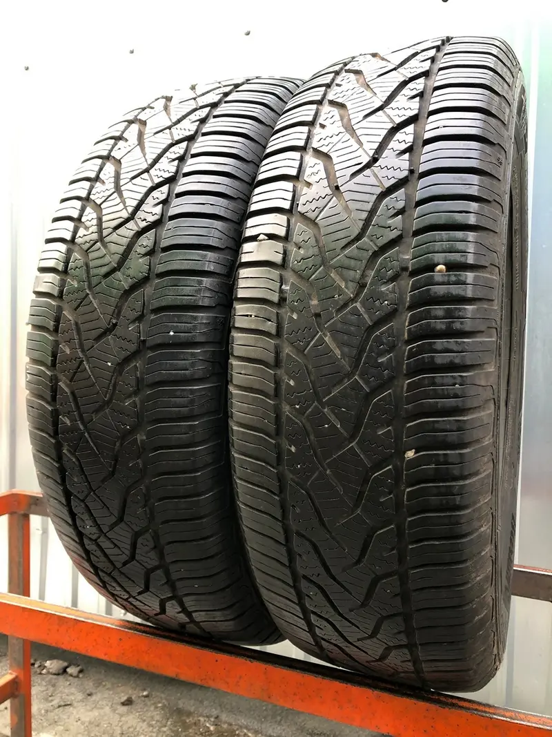 Пара б/у шин 215/65 R16 Barum Quartaris 5