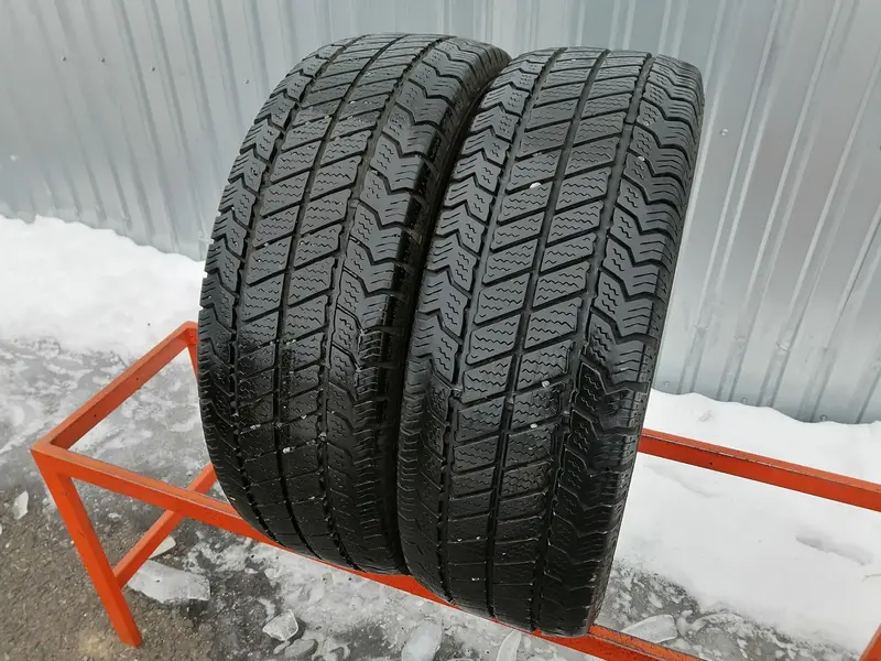 Пара б/у шин 215/65 R16C Barum Snovanis 2