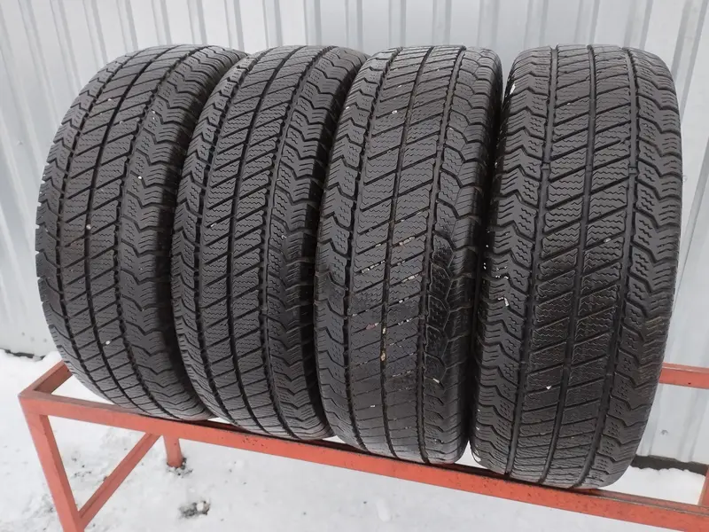 Комплект б/у шин 215/65 R16C Barum Snovanis 2