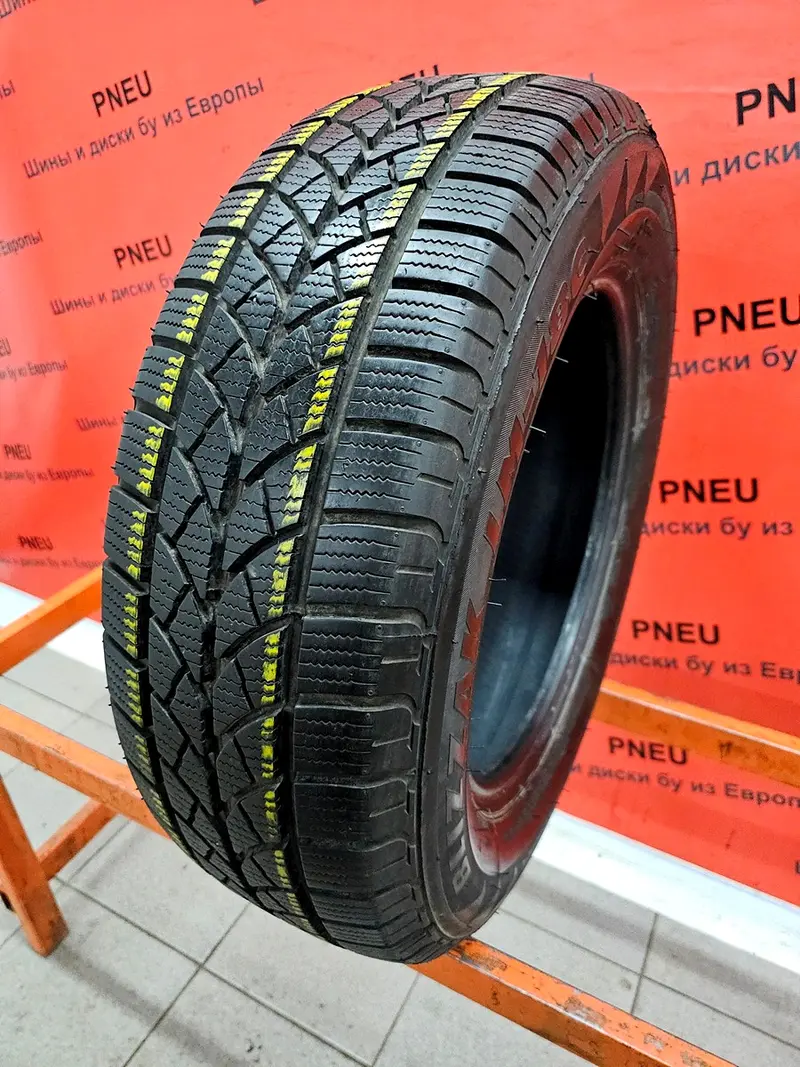 Б/у шина 215/65 R16C Bridgestone Blizzak LM 18C