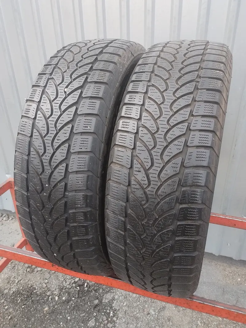 Пара б/у шин 215/65 R16C Bridgestone Blizzak LM32C