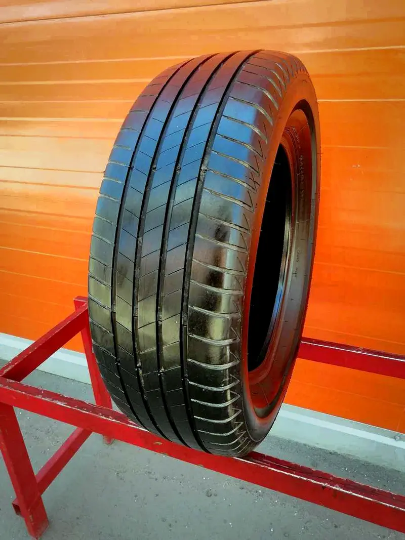 Б/у шина 215/65 R16 Bridgestone Turanza T005