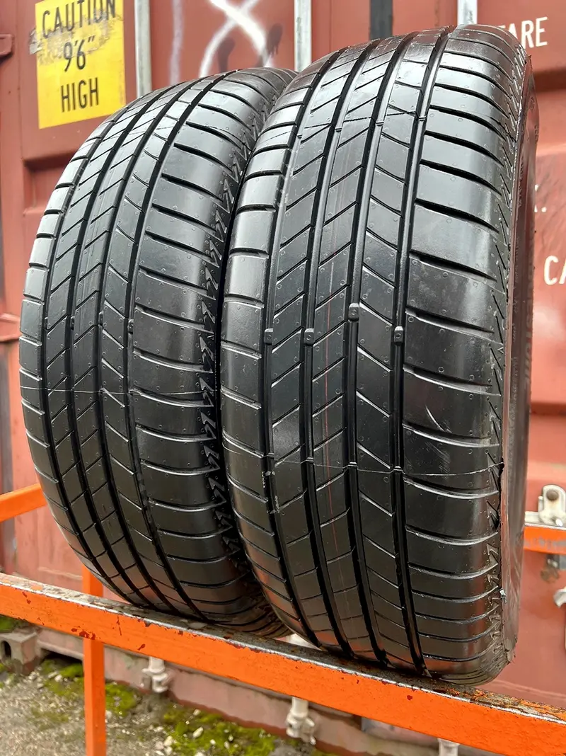 Пара б/у шин 215/65 R16 Bridgestone Turanza T005