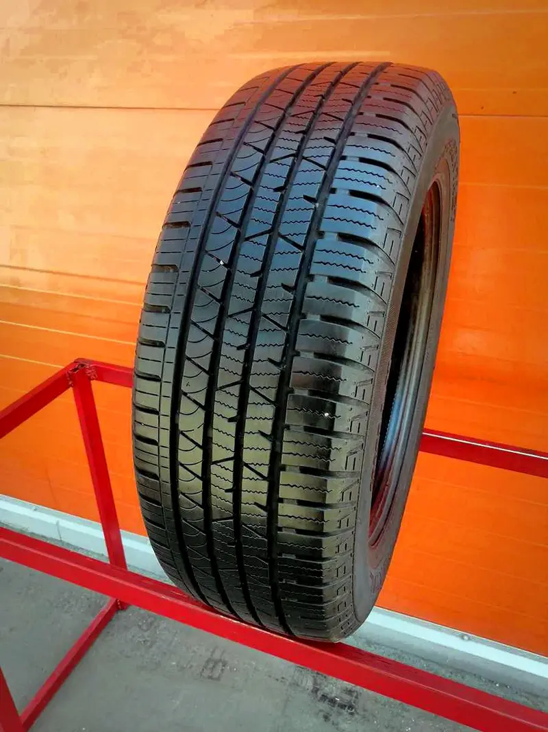 Б/у шина 215/65 R16 Continental ContiCrossContact LX