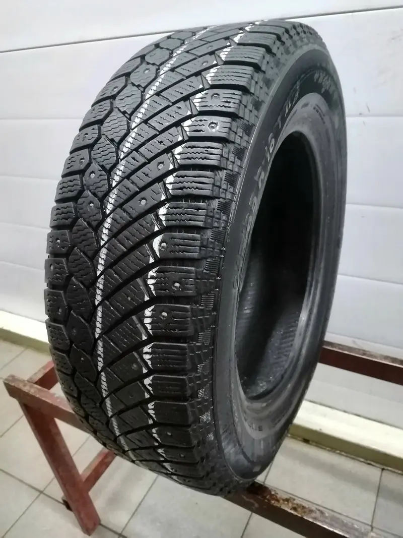 Б/у шина 215/65 R16 Continental ContiIceContact 4x4