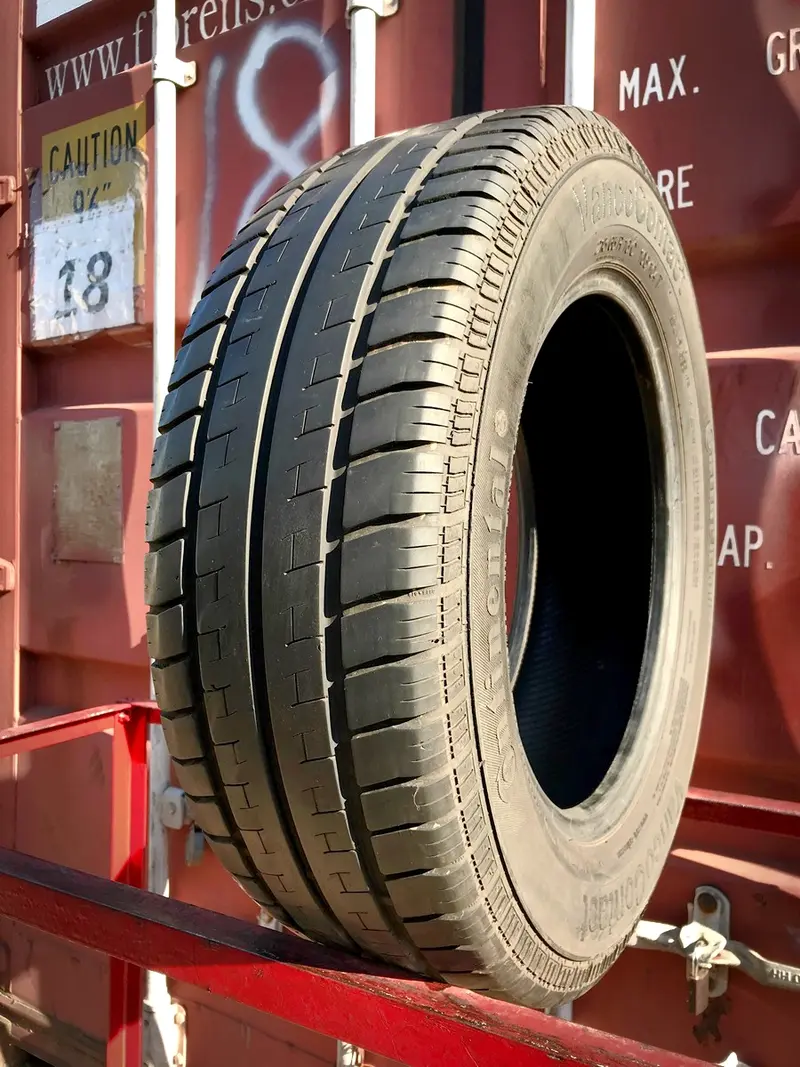 Б/у шина 215/65 R16C Continental VancoContact