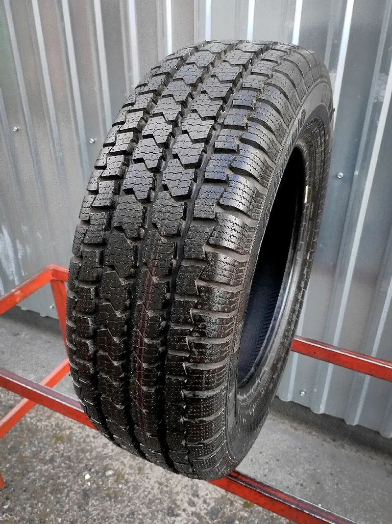Б/у шина 215/65 R16C Continental VancoFourSeason 2