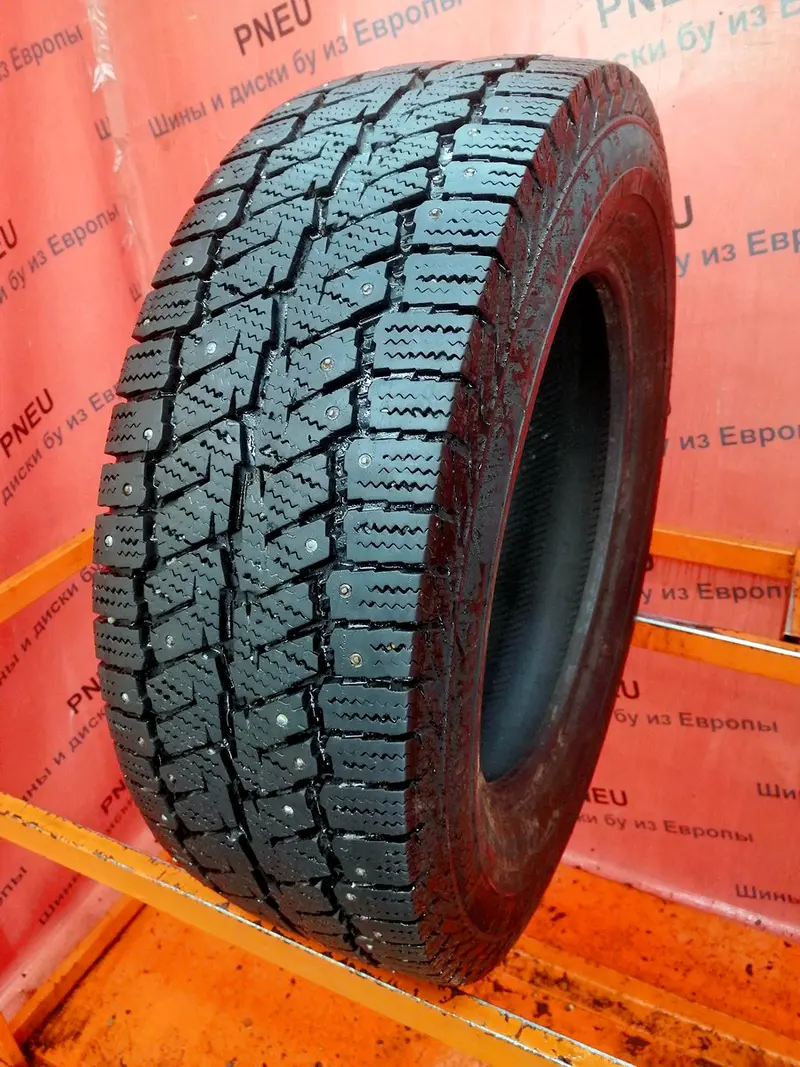 Б/у шина 215/65 R16C Continental VancoIceContact