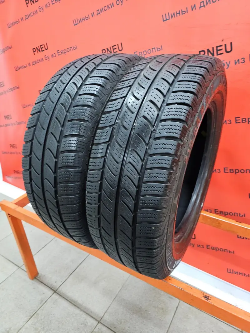 Пара б/у шин 215/65 R16C Continental VancoWinter 2