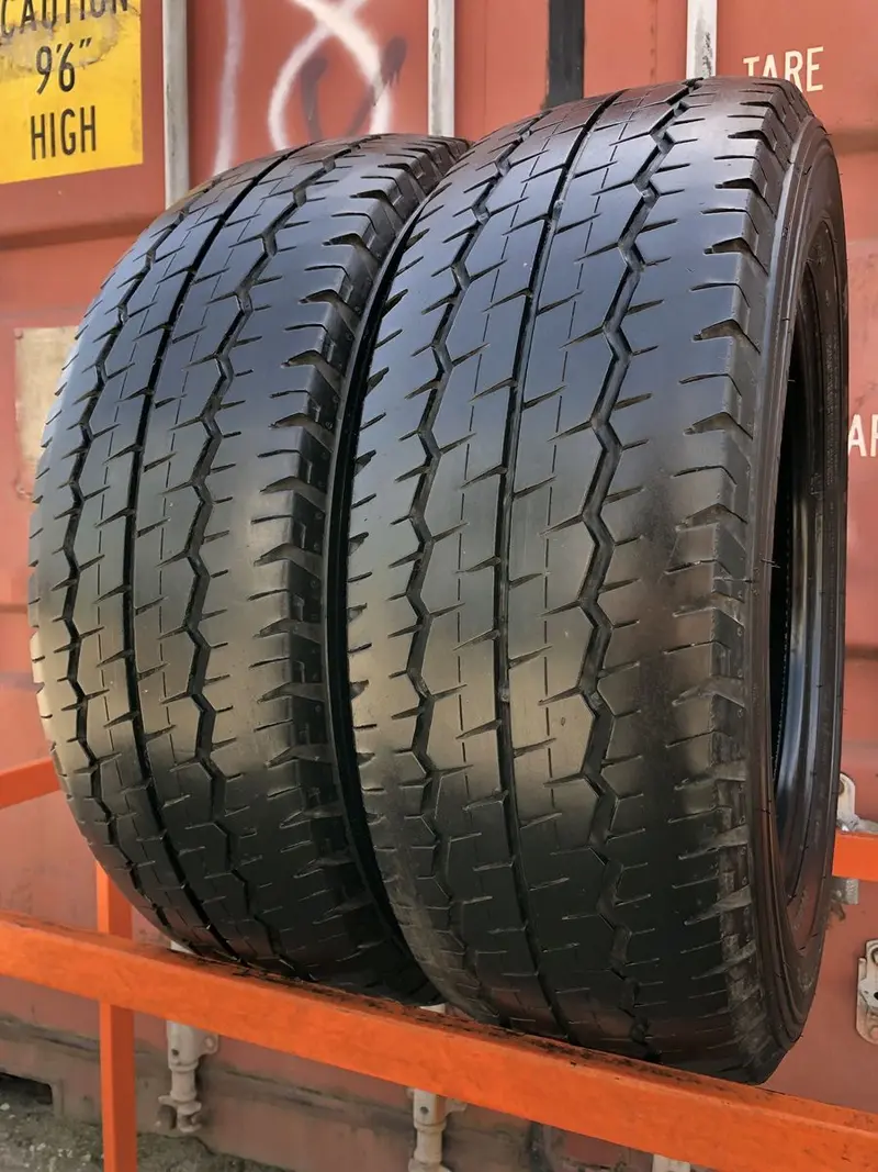 Пара б/у шин 215/65 R16C Dunlop SP LT 30-6