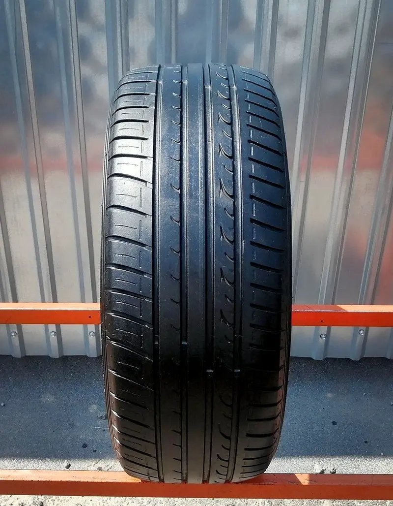 Б/у шина 215/65 R16 Dunlop SP Sport FastResponse