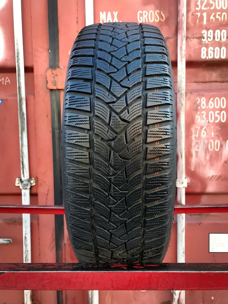 Б/у шина 215/65 R16 Dunlop Winter Sport 5