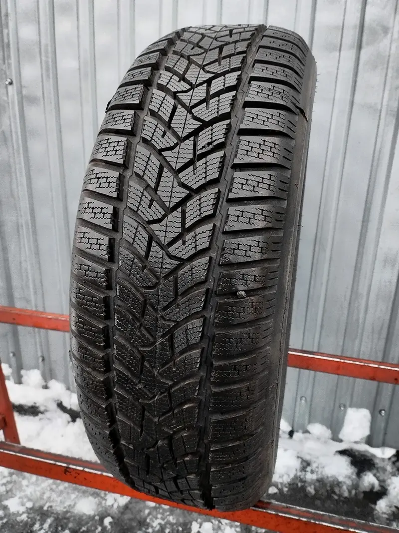 Б/у шина 215/65 R16 Dunlop Winter Sport 5