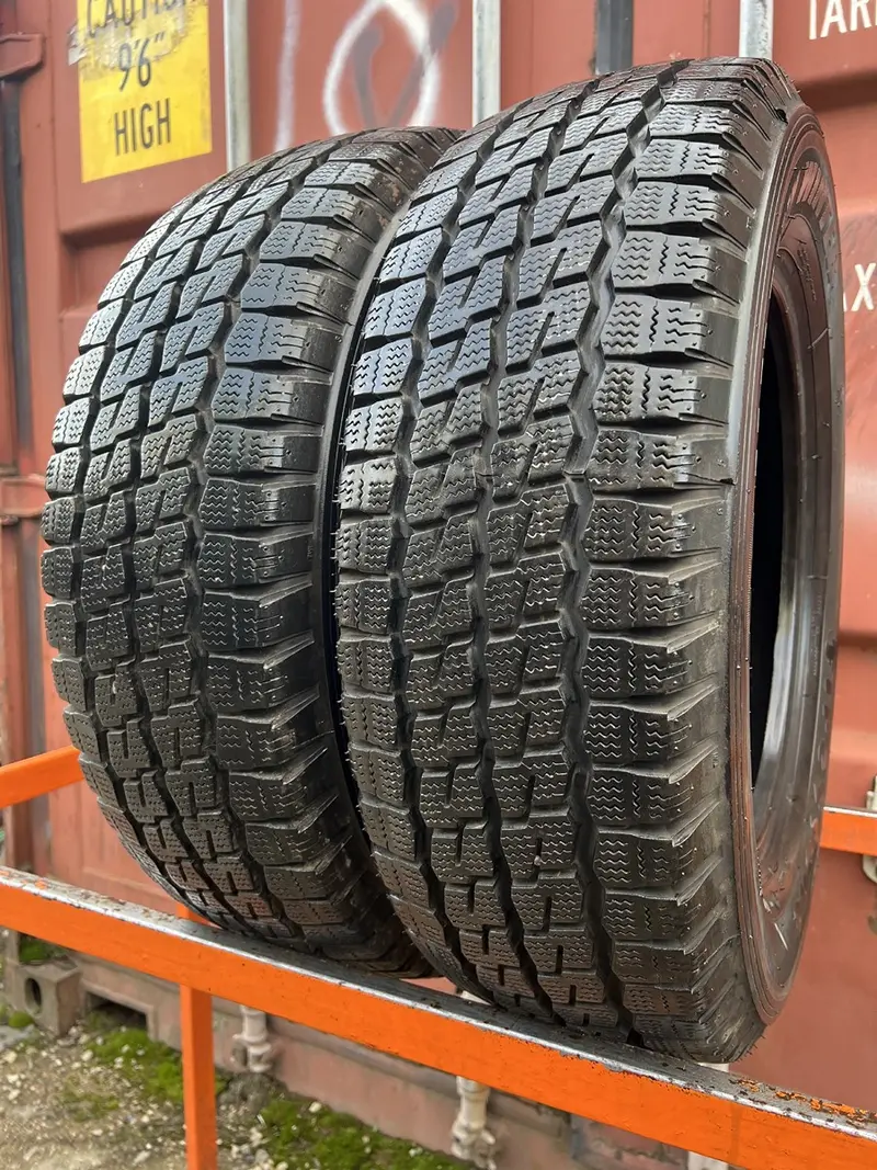Пара б/у шин 215/65 R16C Firestone Vanhawk Winter, фото 1