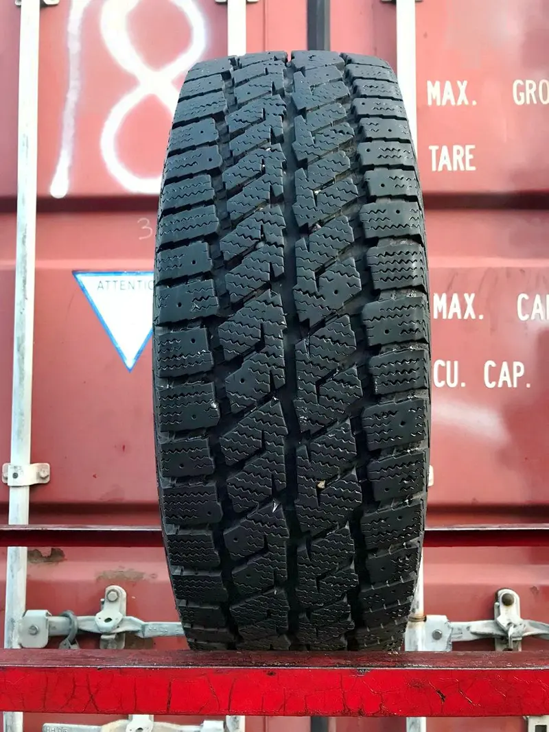 Б/у шина 215/65 R16C Gislaved Nord Frost VAN