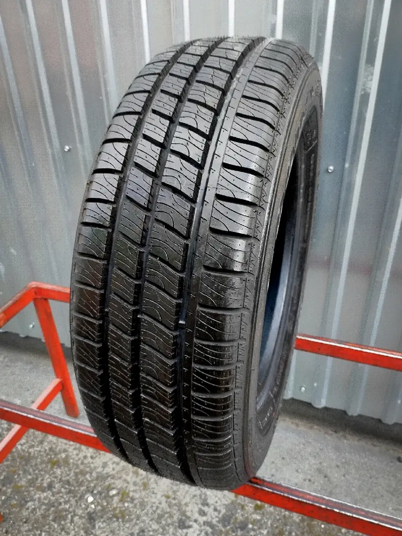 Б/у шина 215/65 R16C Goodyear Cargo Vector 2