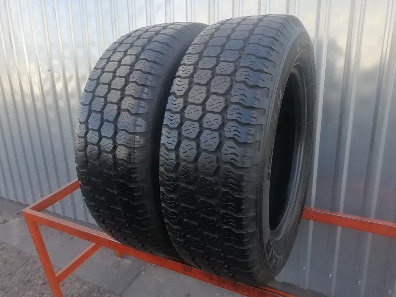 Пара б/у шин 215/65 R16C Goodyear Cargo Vector