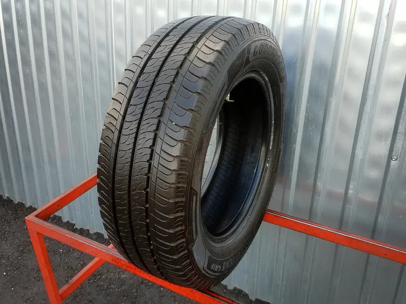Б/у шина 215/65 R16C Goodyear EfficientGrip Cargo