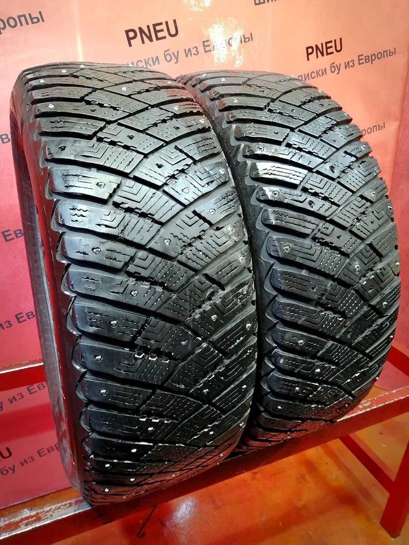 Пара б/у шин 215/65 R16 Goodyear Ultra Grip Ice Arctic