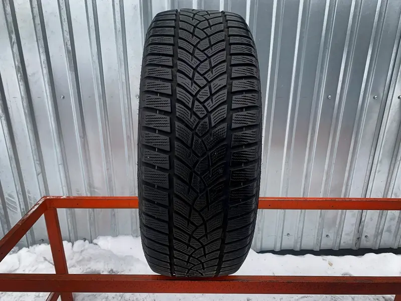 Б/у шина 215/65 R16 Goodyear Ultra Grip Performance +