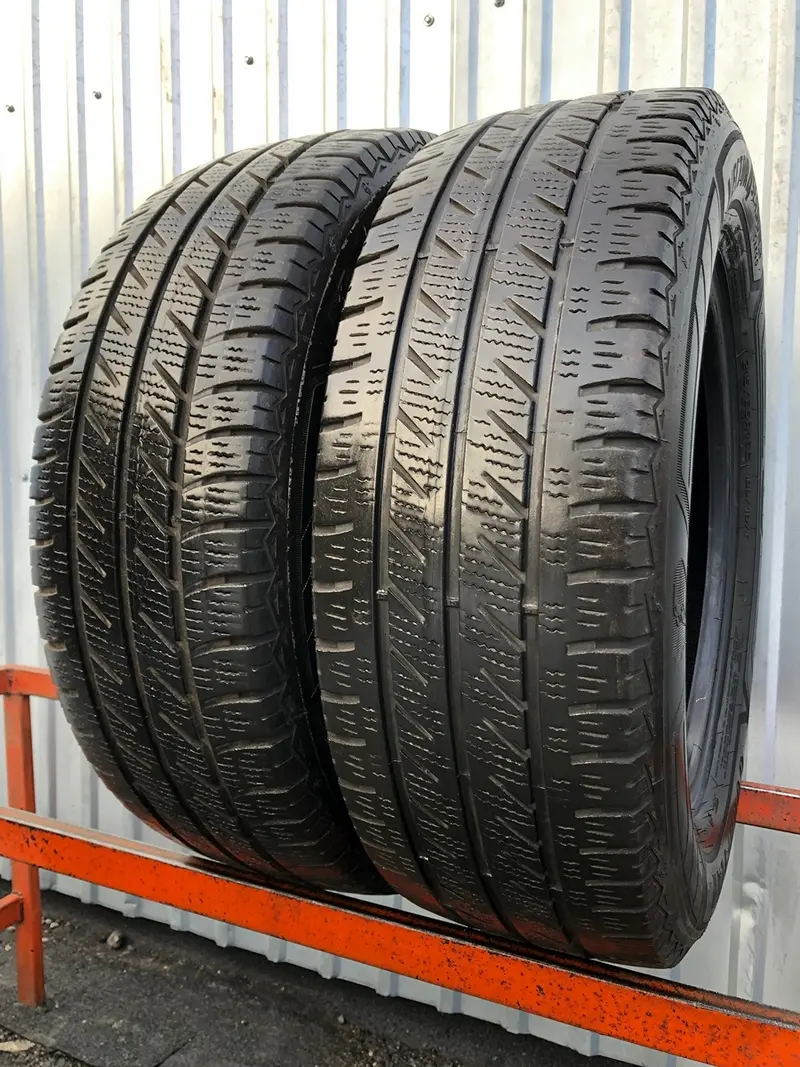 Пара б/у шин 215/65 R16C Goodyear Vector 4Seasons Cargo
