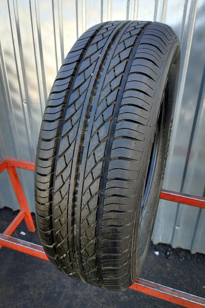 Б/у шина 215/65 R16 Hankook Optimo K406, фото 1