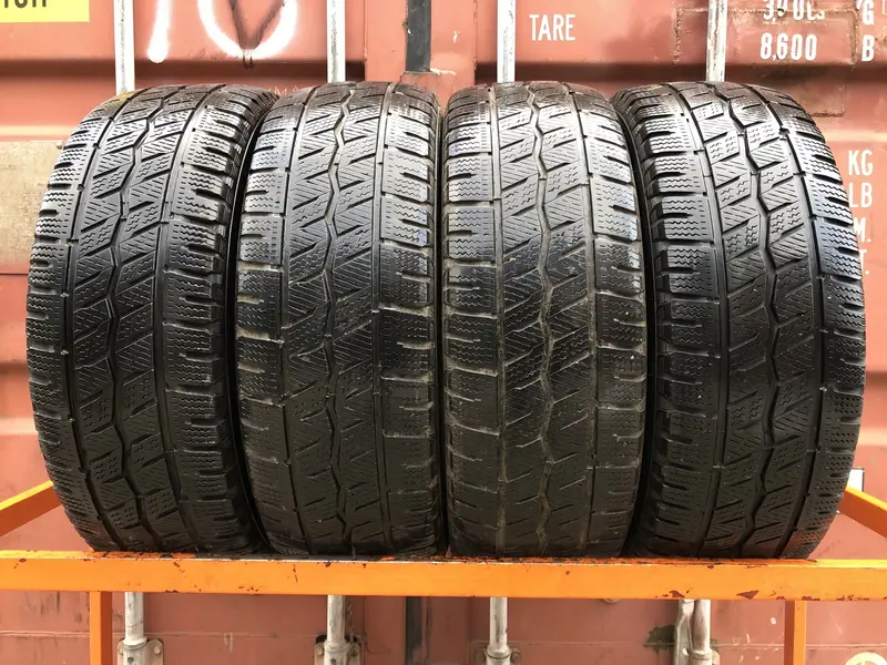 Комплект б/у шин 215/65 R16C Hankook Winter i Cept LV RW12