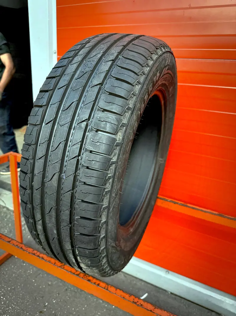 Новая шина 215/65 R16 Ikon Nordman S2 SUV