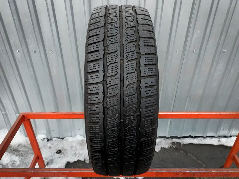 Б/у шина 215/65 R16C Kumho Winter PorTran CW51