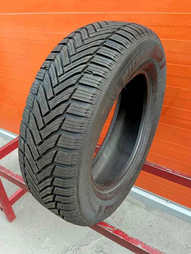 Б/у шина 215/65 R16 Michelin Alpin 6