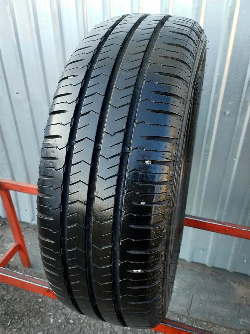 Б/у шина 215/65 R16C Nexen Roadian CT8