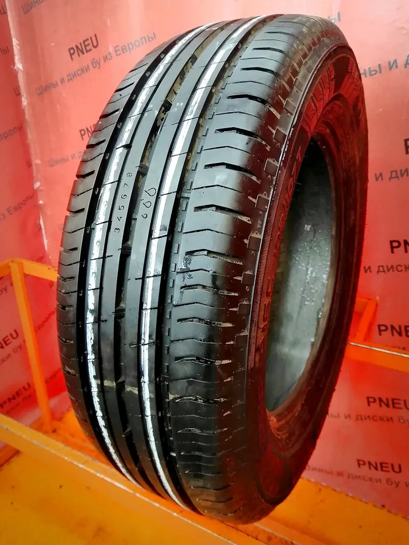 Б/у шина 215/65 R16C Nokian Hakka C2