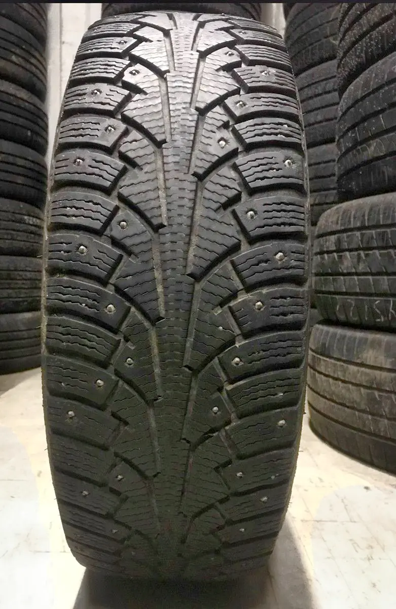 Б/у шина 215/65 R16 Nokian Hakkapeliitta 5