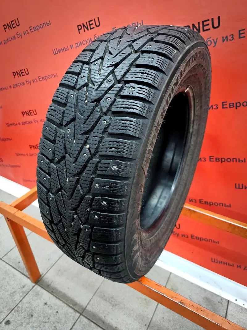 Б/у шина 215/65 R16 Nokian Hakkapeliitta 7 SUV