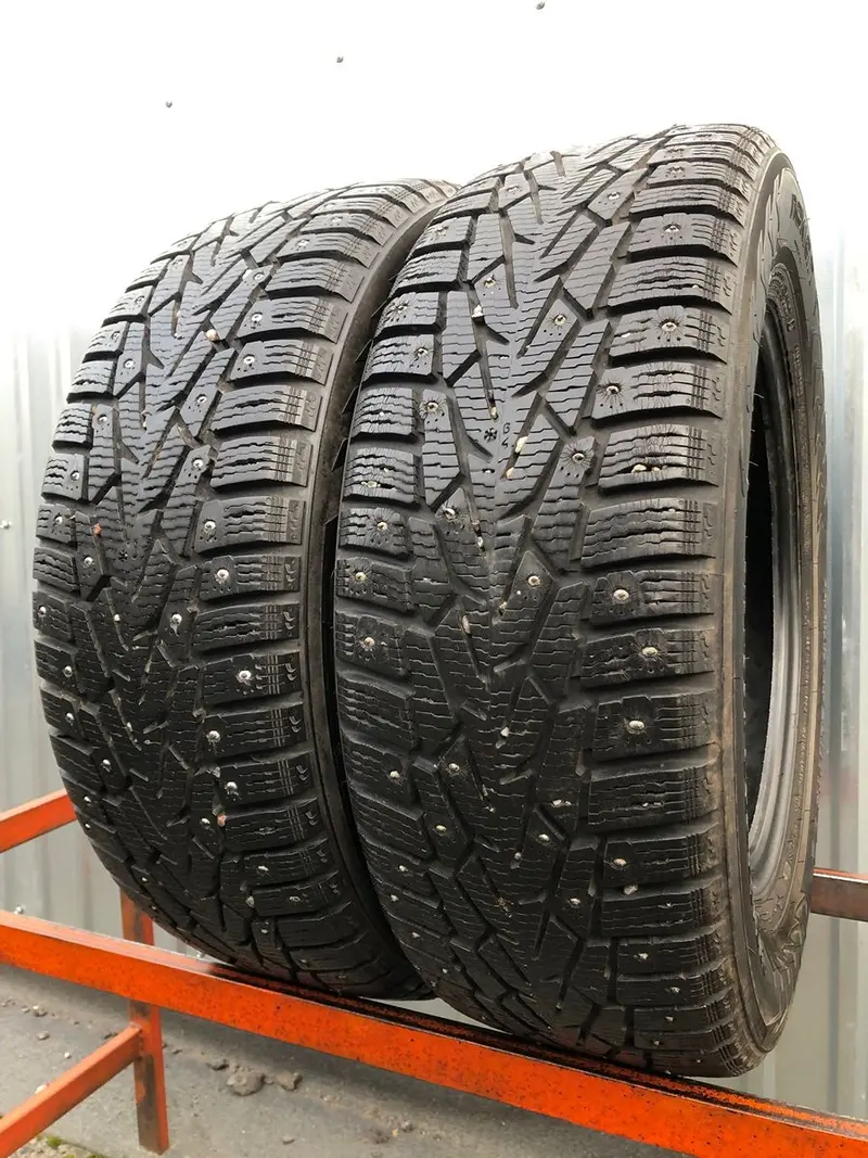 Пара б/у шин 215/65 R16 Nokian Hakkapeliitta 7 SUV