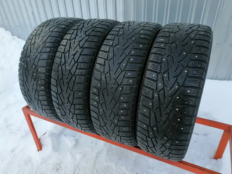 Комплект б/у шин 215/65 R16 Nokian Hakkapeliitta 7 SUV