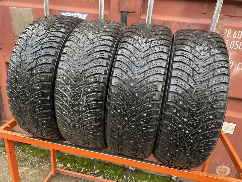 Комплект б/у шин 215/65 R16 Nokian Hakkapeliitta 8 SUV