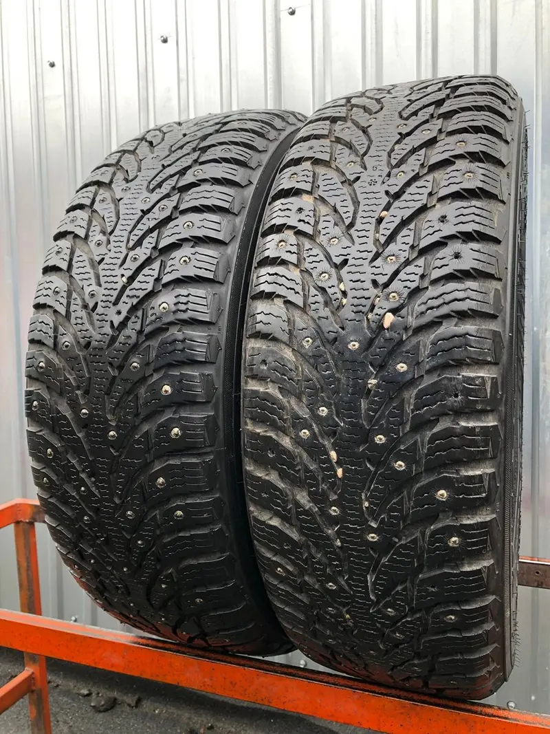 Пара б/у шин 215/65 R16 Nokian Hakkapeliitta 9 SUV