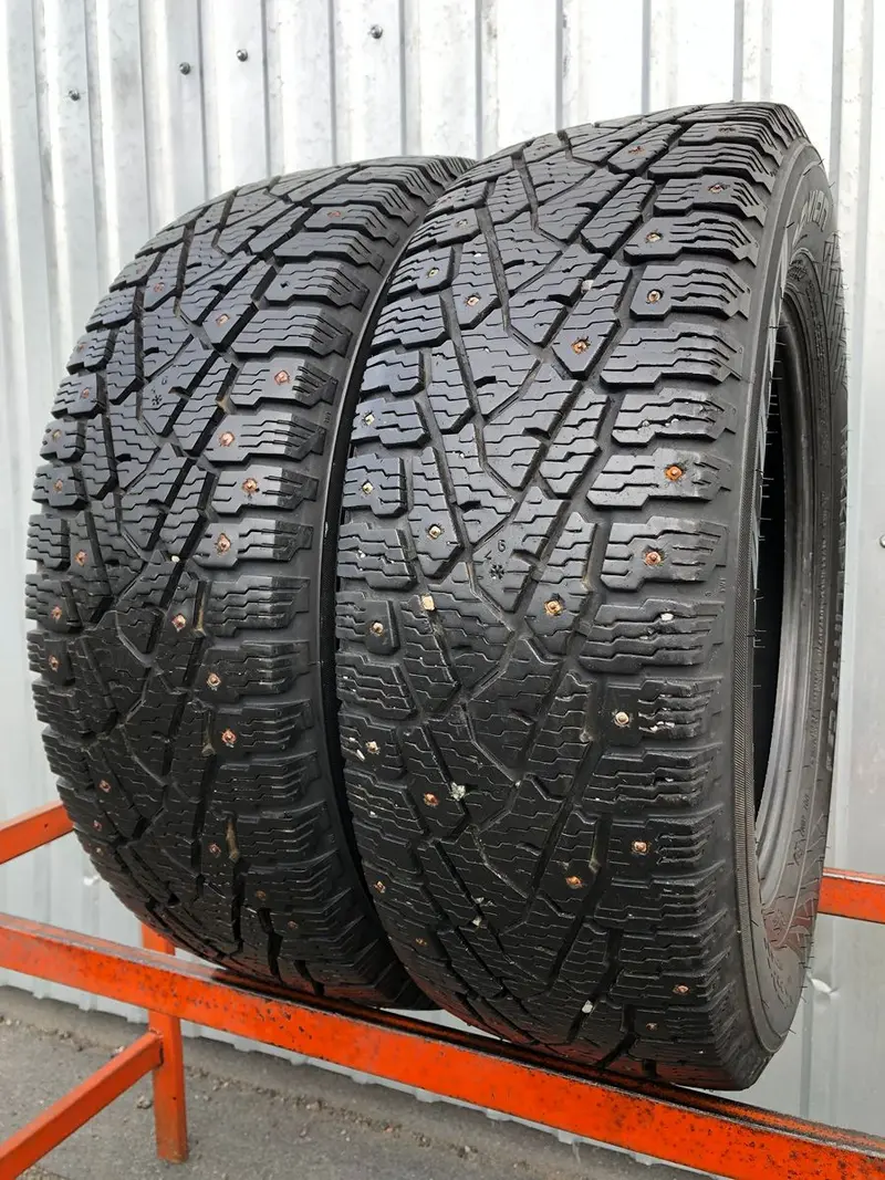 Пара б/у шин 215/65 R16C Nokian Hakkapeliitta C3