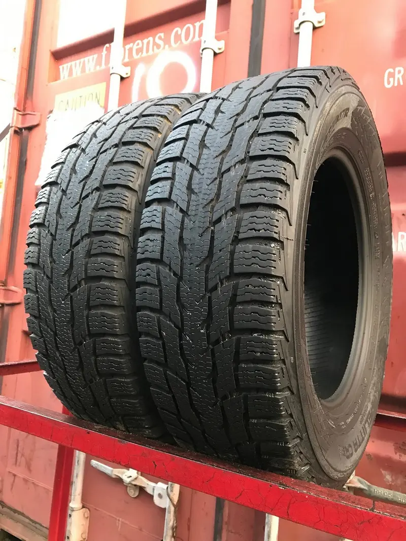 Пара б/у шин 215/65 R16C Nokian Hakkapeliitta CR3